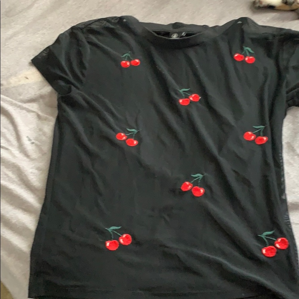 Mesh cherry top